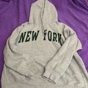 (NEW) Brandy Melville New York Hoodie